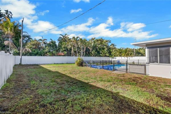 Cape Coral Residential, 752 Coral Dr, Cape Coral, Florida 33904, image 2