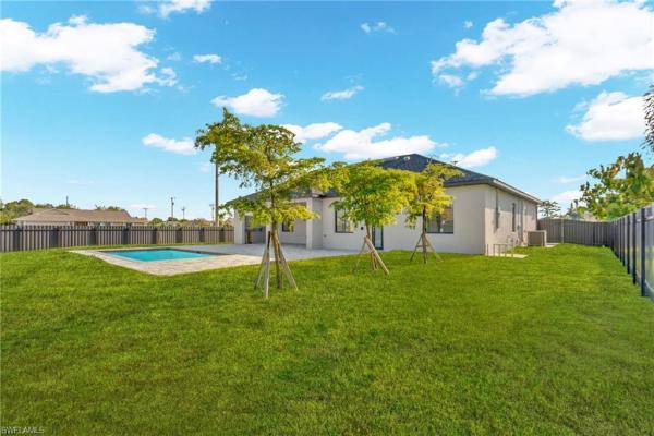 Cape Coral, 2 20th Ct, Cape Coral, Florida 33990, image 2