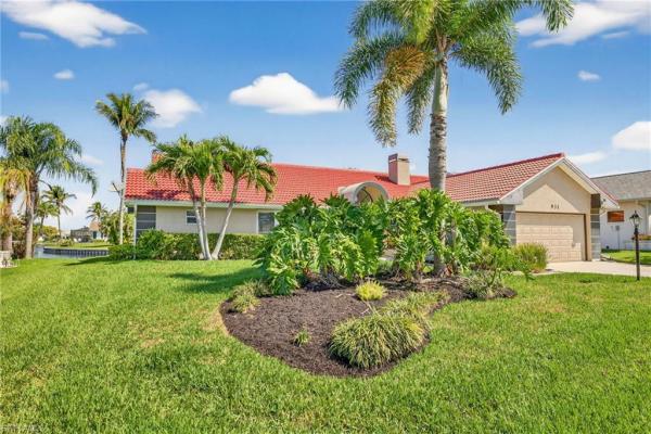 Town & River, 931 Deep Lagoon Ln, Fort Myers, Florida 33919, image 1