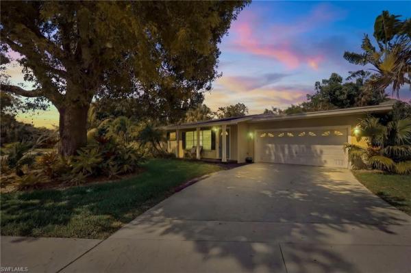Valencia Terrace, 1511 Alcazar Ave, Fort Myers, Florida 33901, image 3