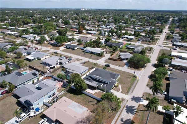 8512 Chatham St, Fort Myers, Florida 33907, image 1