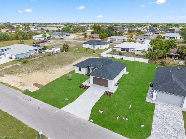 Cape Coral, 1329 18th Ter, Cape Coral, Florida 33909, image 2