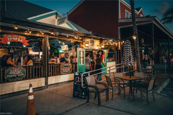Tahitian Shores, 15474 Copra Ln, Fort Myers, Florida 33908, image 2