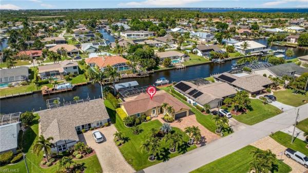 Cape Coral, 2317 27th Ter, Cape Coral, Florida 33904, image 2