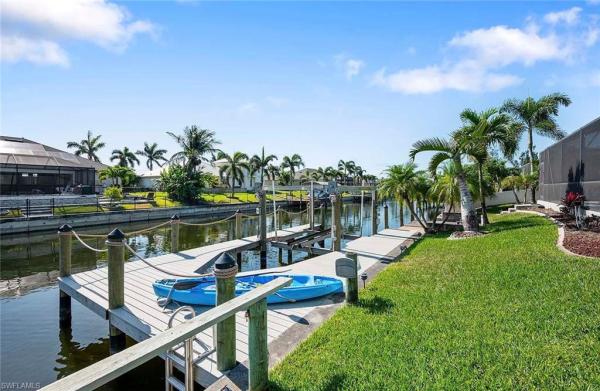 Cape Coral, 4005 17th Pl, Cape Coral, Florida 33914, image 2