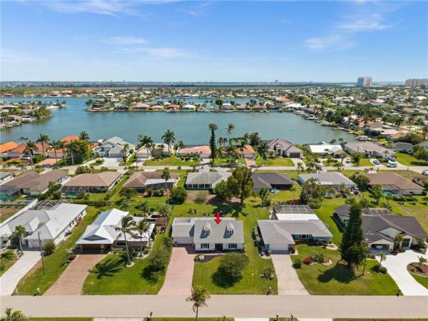 Cape Coral, 706 51st Ter, Cape Coral, Florida 33914, image 2