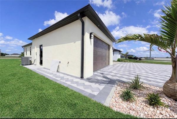 Cape Coral Residential, 922 N Santa Barbara Blvd, Cape Coral, Florida 33993, image 2