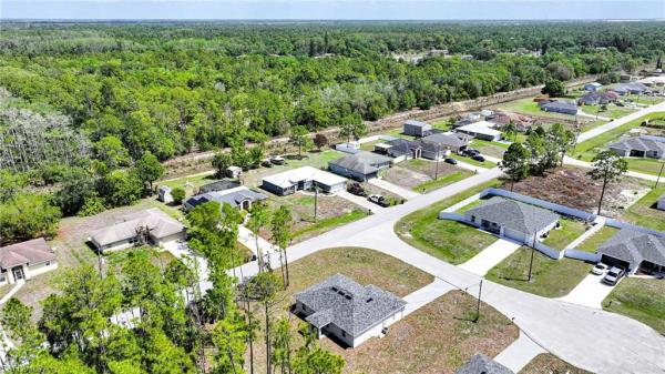 Greenbriar, 2009 Voss Ct, Lehigh Acres, Florida 33972, image 2