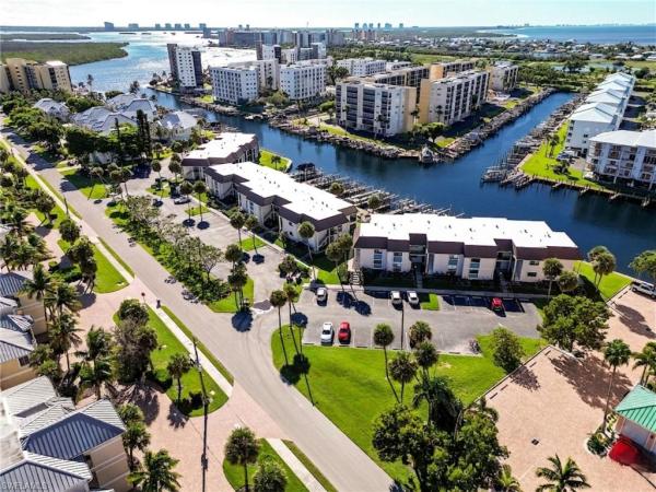 Estero Island Yacht Racquet Club, 200 Lenell Rd #115, Fort Myers Beach, Florida 33931, image 1