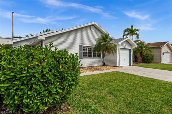 Foxmoor Lakes, 5631 Longleaf Dr, North Fort Myers, Florida 33917, image 1