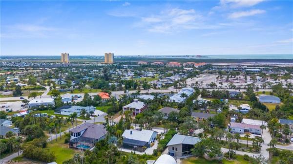 Cottage Point, 13270 Electron Dr, Fort Myers, Florida 33908, image 2