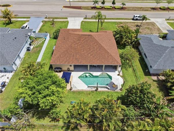 Cape Coral Residential, 2118 Country Club Blvd, Cape Coral, Florida 33990, image 2