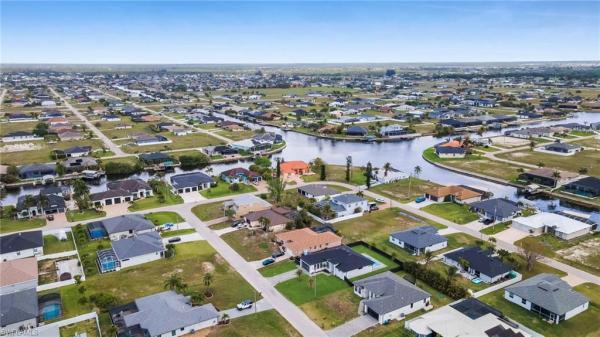 Cape Coral Residential, 1237 37th Ave, Cape Coral, Florida 33993, image 1