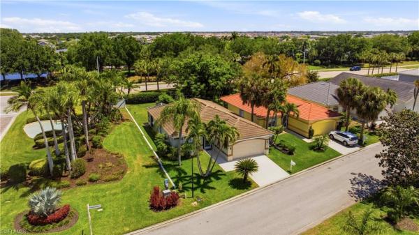 Silverlakes, 11334 Lakeland Cir, Fort Myers, Florida 33913, image 2