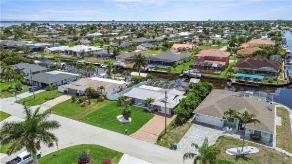 Cape Coral Residential, 1906 26th St, Cape Coral, Florida 33904, image 2