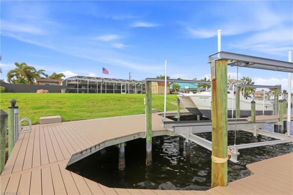 Cape Coral, 1119 28th Ter, Cape Coral, Florida 33904, image 2