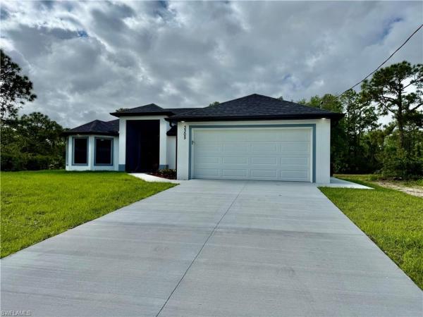 Lehigh Acres, 3305 W 39th St, Lehigh Acres, Florida 33971, image 1