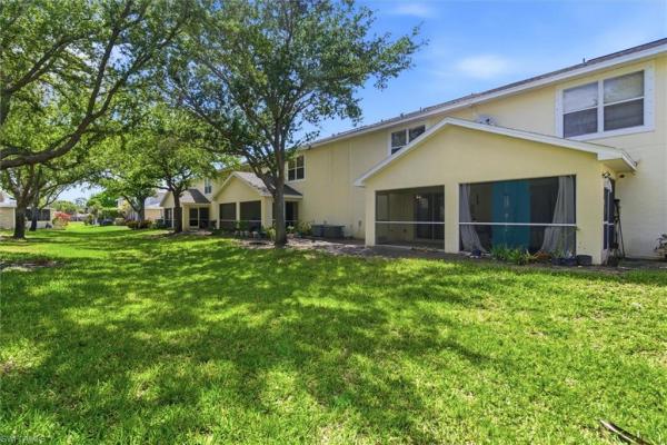 Oak Crest Villas, 5257 Leeds Rd, Fort Myers, Florida 33907, image 2