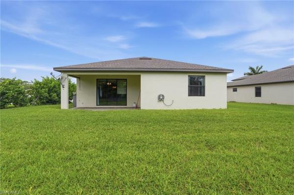 Portico, 14018 Aledo Ct, Fort Myers, Florida 33905, image 2