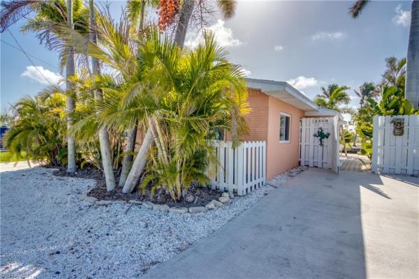 Island Harbors, 2589 Bayshore Dr, Matlacha, Florida 33993, image 2
