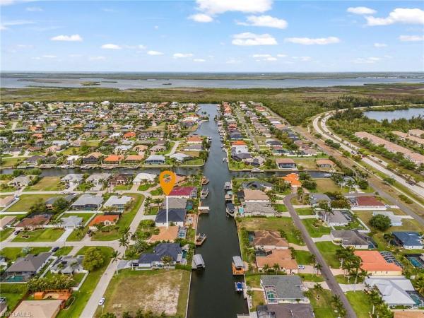 Cape Coral Residential, 2601 25th Ter, Cape Coral, Florida 33914, image 2