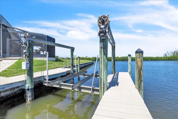 Cape Coral, 4417 20th Ter, Cape Coral, Florida 33993, image 2