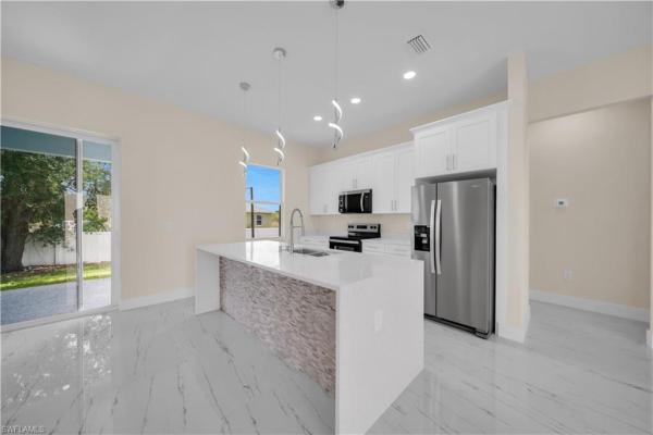 Lehigh Acres, 900 Sunniland Blvd, Lehigh Acres, Florida 33971, image 1