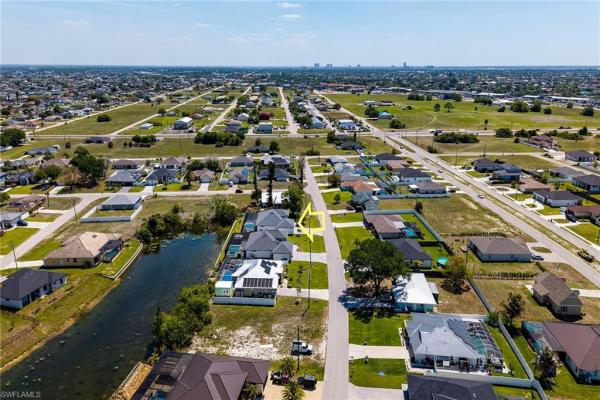Cape Coral, 635 7th Ter, Cape Coral, Florida 33909, image 1