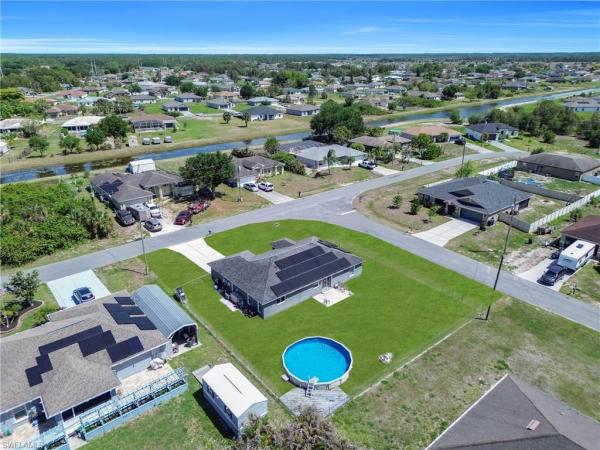 Mirror Lakes, 834 Sea Urchin Cir, Fort Myers, Florida 33913, image 1