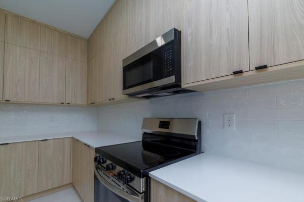 402 Thompson Ave, Lehigh Acres, Florida 33972, image 1