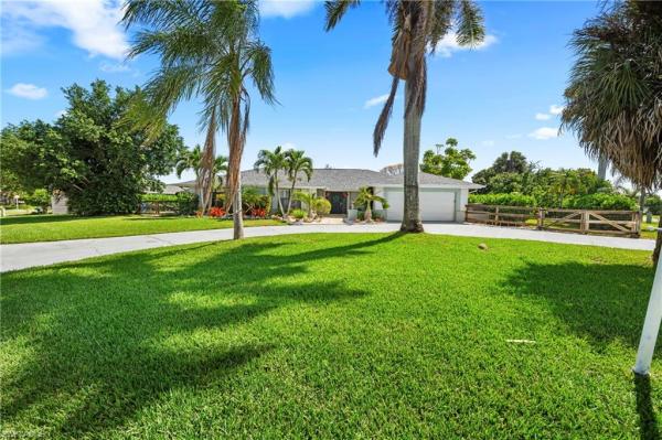 Tanglewood, 1513 Manchester Blvd, Fort Myers, Florida 33919, image 2