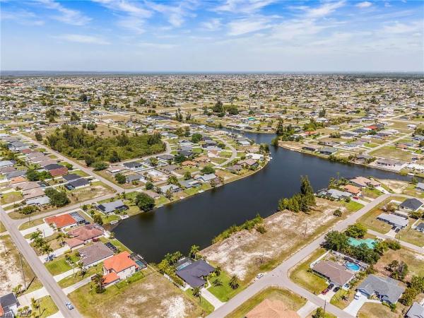 Cape Coral, 318 21st Ave, Cape Coral, Florida 33991, image 2