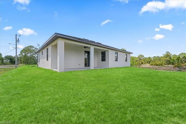 Lehigh Acres, 1003 Elgin St, Lehigh Acres, Florida 33974, image 2