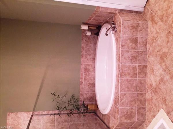 Ashton Oaks, 16550 Goldenrod Ln #103, Alva, Florida 33920, image 2