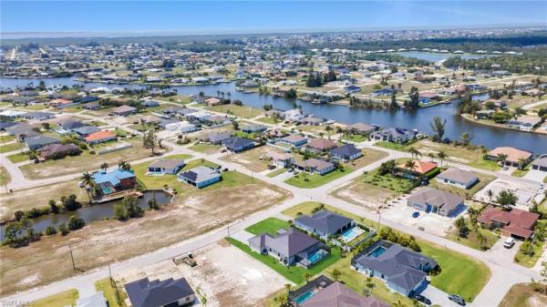 Cape Coral Residential, 1947 34th Ave, Cape Coral, Florida 33993, image 3