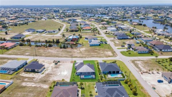 Cape Coral Residential, 1947 34th Ave, Cape Coral, Florida 33993, image 2