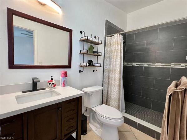 Cape Coral Residential, 702 25th St, Cape Coral, Florida 33914, image 2