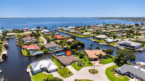 Cape Coral, 2534 24th Pl, Cape Coral, Florida 33904, image 2