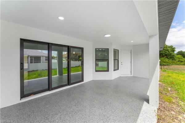 Lehigh Acres, 2807 SW 28th St, Lehigh Acres, Florida 33976, image 3