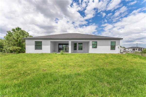 Lehigh Acres, 2807 SW 28th St, Lehigh Acres, Florida 33976, image 2