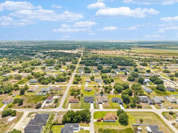 Lehigh Acres, 2803 SW 48th St, Lehigh Acres, Florida 33976, image 2