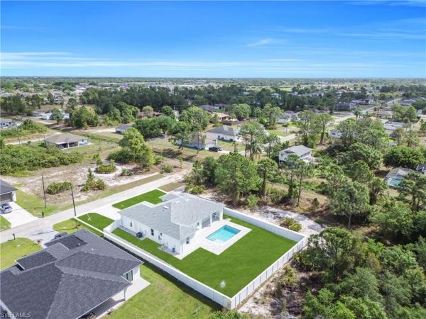 2703 SW 34th St, Lehigh Acres, Florida 33976, image 1
