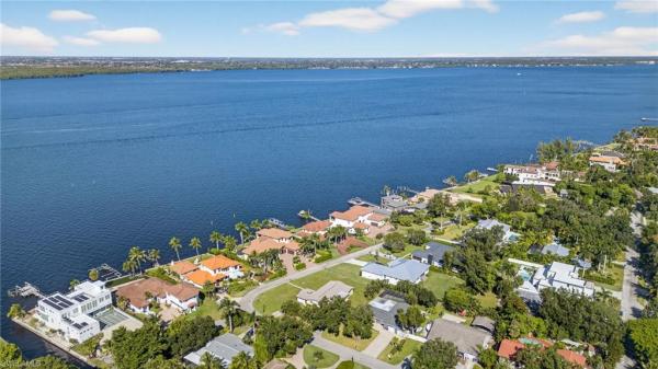 Seminole Estates, 3965 Riverside Dr, Fort Myers, Florida 33901, image 1