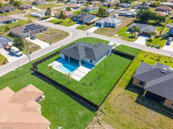 Cape Coral Residential, 1420 12th Pl, Cape Coral, Florida 33909, image 2