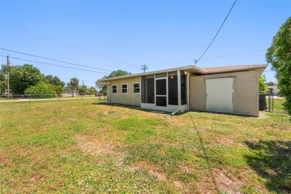 Bartens Pineview Estates, 190 Brooks Rd, North Fort Myers, Florida 33917, image 2