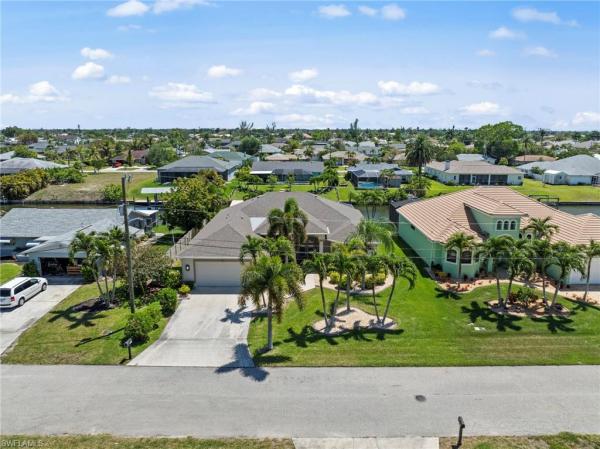 Cape Coral, 414 30th Ter, Cape Coral, Florida 33904, image 2