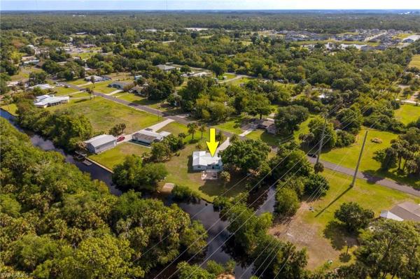 North Fort Myers No HOA, 17041 Lake Dr, North Fort Myers, Florida 33917, image 3