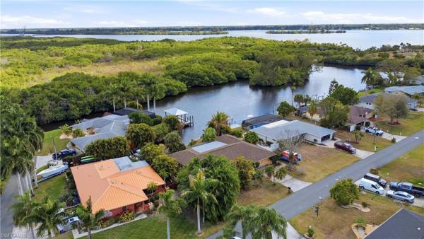 Yacht Club Colony, 2204 Channel Way, North Fort Myers, Florida 33917, image 2