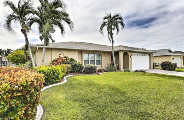 2806 38th Ter, Cape Coral, Florida 33914, image 2