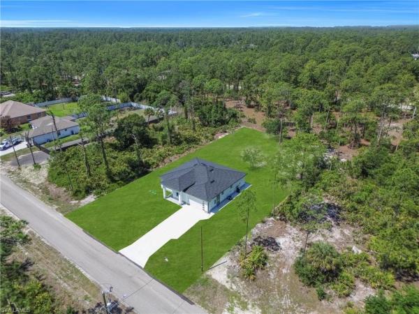 Lehigh Acres, 1009 Moore Ave, Lehigh Acres, Florida 33972, image 2